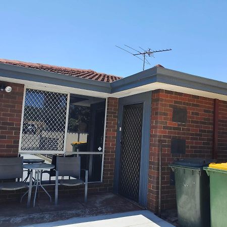 Airport Budget Room Perth Exterior foto